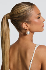 Therese Earrings - Pearl